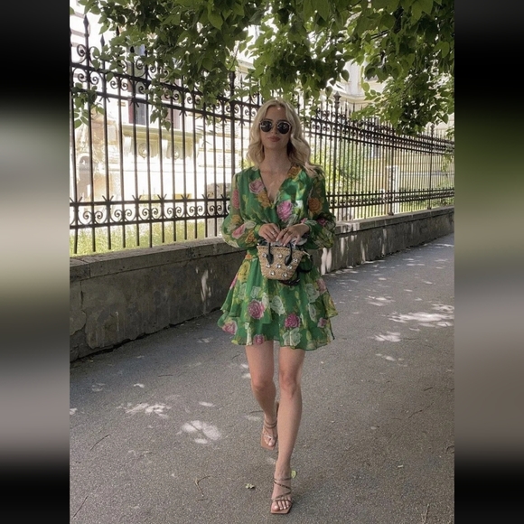 🏵️💚 Zara Mini Floral Dress - Picture 13 of 15